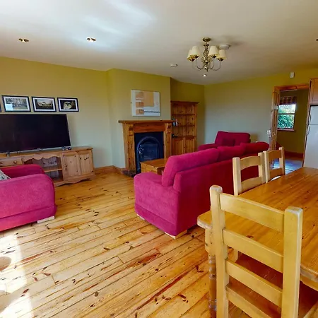 Dingle Courtyard Cottages 4 Bed By Trident Holiday Homes Exterior photo