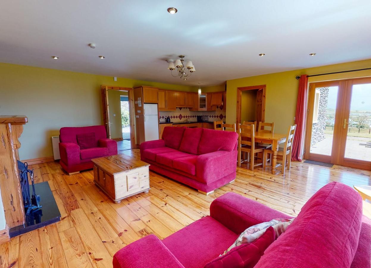 Courtyard 4 Bed By Trident Homes Holiday home