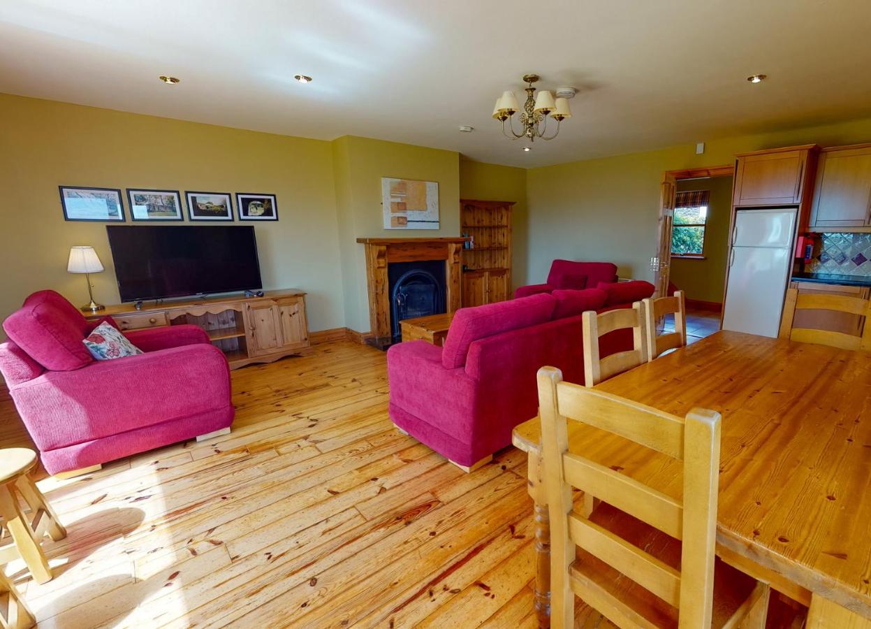 Courtyard 4 Bed By Trident Homes Holiday home *